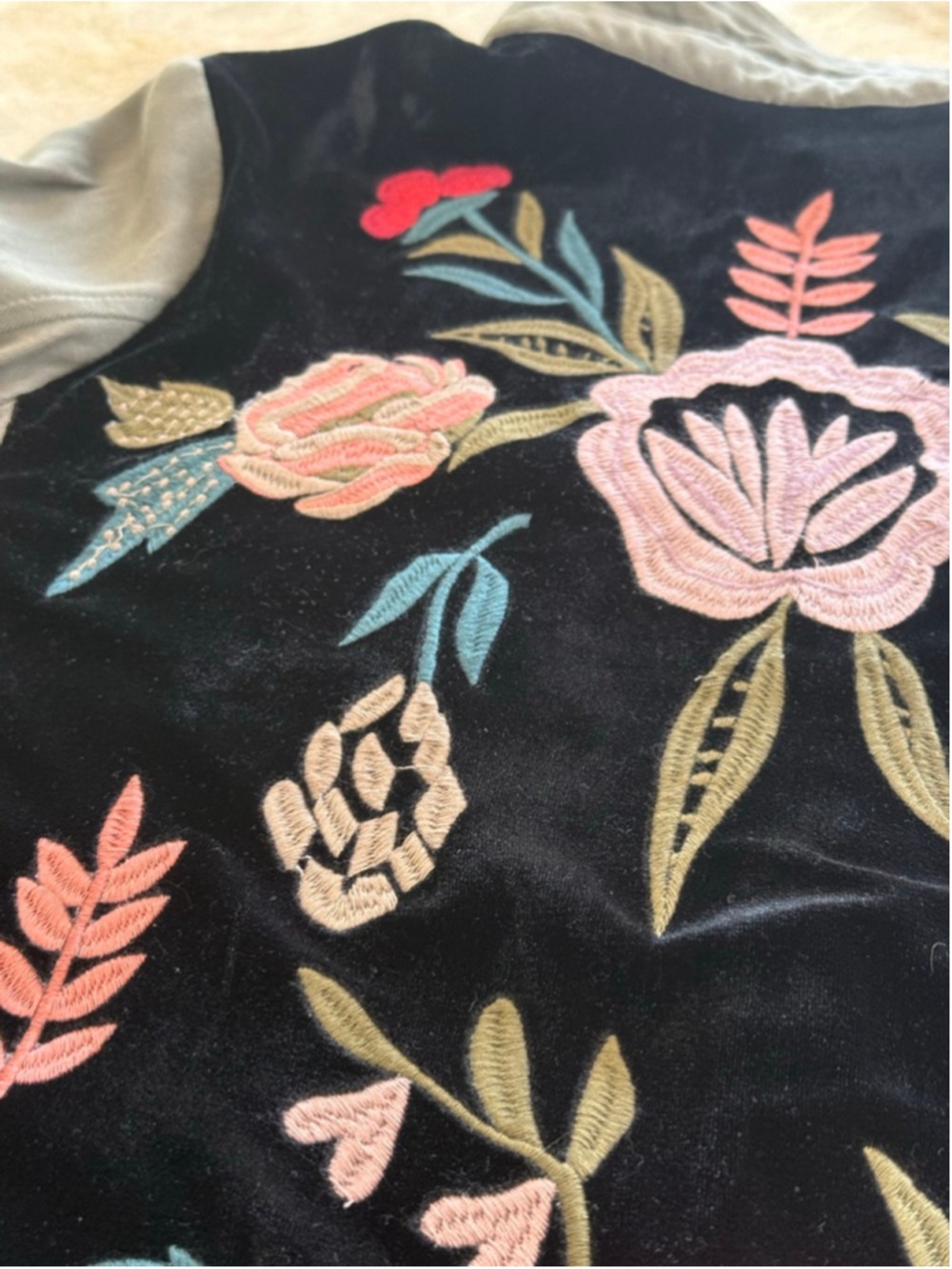Mystree Button Down Shirt M Olive Green Black Embroidered velvet flowers, ruffle - Picture 7 of 9